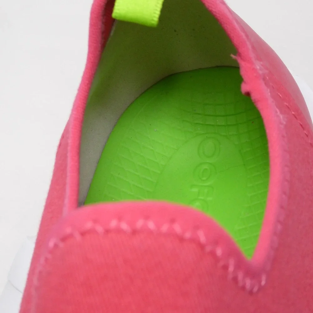 OOFOS Women OOmega eeZee Low Shoe Pink Recovery Slip On Sneakers 6.5